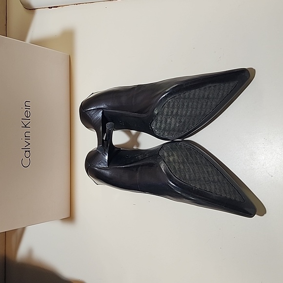 Calvin Klein Dolly Kidskin Black Heels Women's Size 9 - Picture 3 of 9